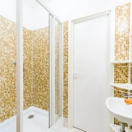 Holiday In For You Апартаменты *